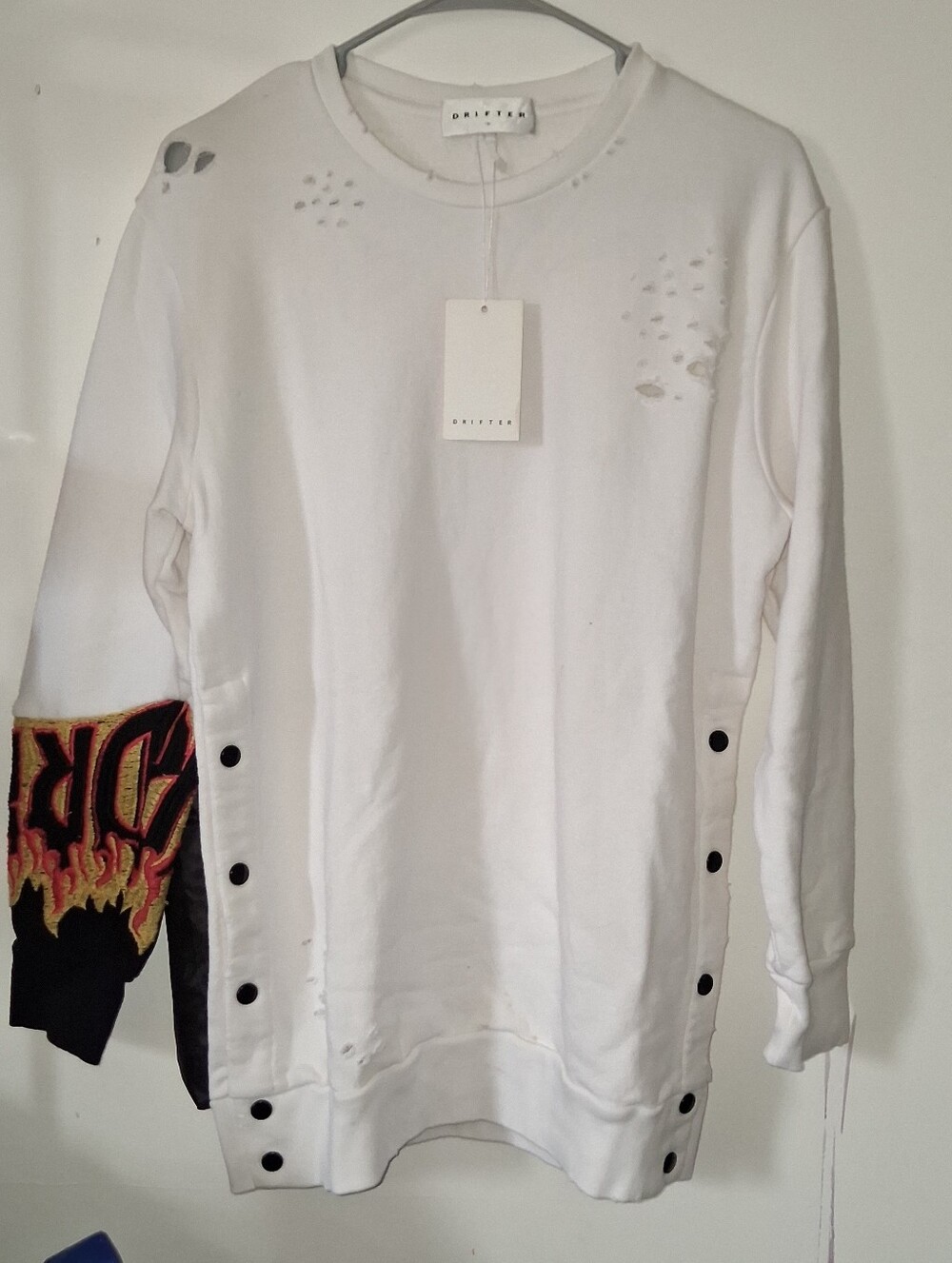NWT Drifter LA Distressed Side-Snap Flame Graphic Crewneck Sweatshirt - Small